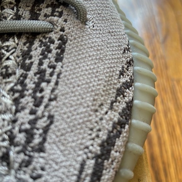Yeezy Boost 350 Beluga v2 - Picture 11 of 16